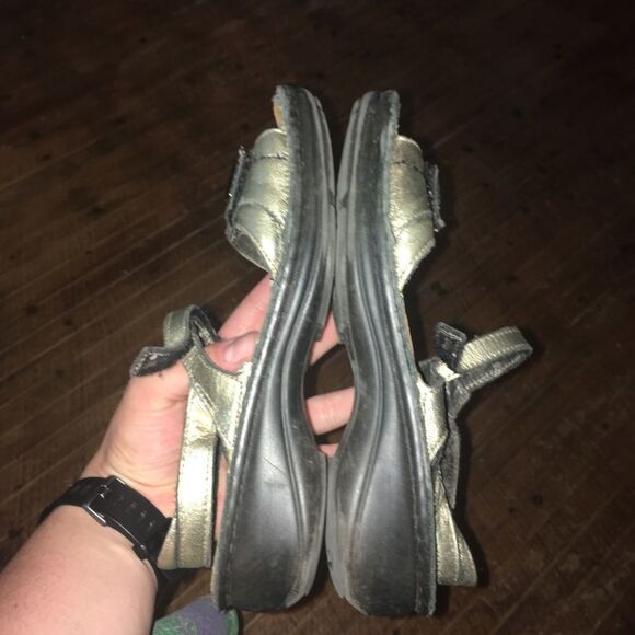 Naot gold size 38 strappy ortho comfort sandals - Picture 3 of 5